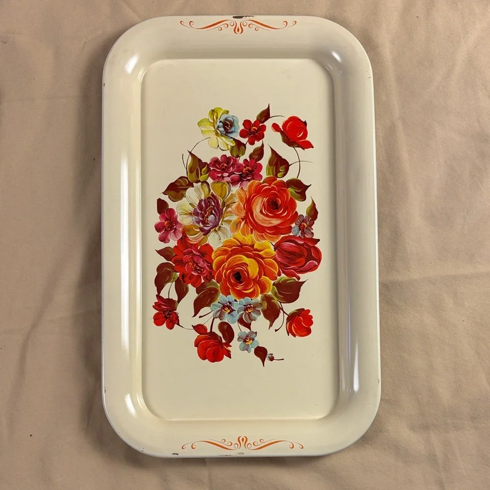 Vintage Ivory Floral Toleware Serving Trays‎ - Set of 4